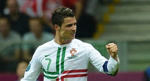 Kritik Bikin Ronaldo Lebih Tangguh