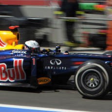 Vettel Raih Pole