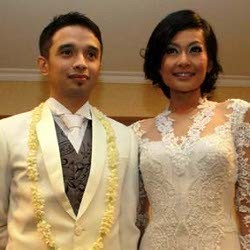 Hamil 5 Bulan, Endhita Hindari Stres