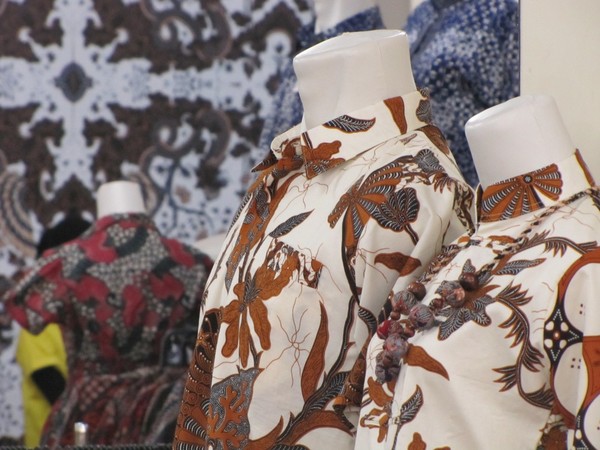  Cirebon  Juga Punya Batik  Jeh 