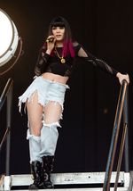 Jessie J Tomboi di Panggung