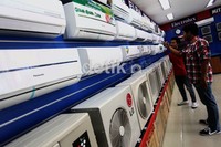 Seperti terlihat di sebuah toko elektronik di Jakarta Selatan.