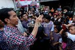 Jokowi Jadi Sales Kartu Pintar & Sehat