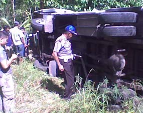 Bus Rombongan Pengantin Terguling, 1 Penumpang Tewas