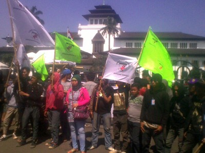 Demonstran Keluhkan Pelayanan RSHS