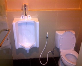 Duh! Susahnya Cari WC Umum di Jakarta