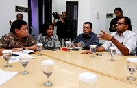 Kasus Papua menjadi kompleks karena banyaknya kepentingan di sana seperti urusan ekonomi, politik, budaya hingga lingkungan.