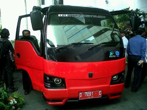 Minibus Listrik Made in Indonesia Rp 900 Juta per Unit