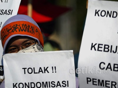 Perempuan HTI Tolak Penggunaan Kondom