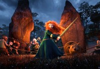 Merida adalah putri Raja Fergus (Billy Connolly) dan Ratu Elinor (Emma Thompson) yang berani melawan tradisi. (Pixar Studio).