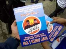 Buku Tulis Foke-Nara Dibagi-bagi untuk Warga Tanah Kusir