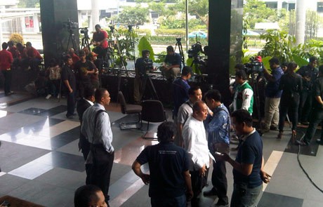  Anas Diperiksa, Lobi KPK Jadi Studio Mini