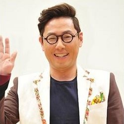 Yoon Jong Shin Reuni Family Outing di Running Man