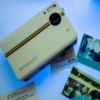 Z2300, Kamera Instan Digital dari Polaroid