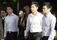 Gereja City Harvest merupakan gereja terbesar di Singapura. Selain Kong Hee, 4 pengurus senior gereja tersebut turut diperiksa.  REUTERS/Tim Chong
