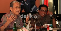Harry Tjan Silalahi memberikan pemaparan seputar pemikiran Bung Karno.