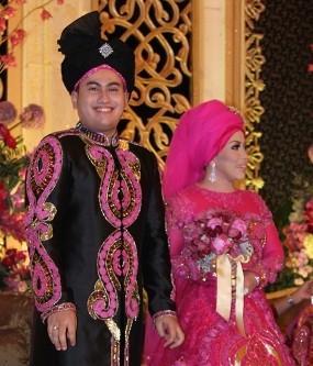 Pesta Kembang Api Buka Resepsi Super Mewah Nassar KDI & Muzdhalifah