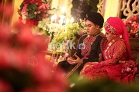 Nassar KDI dan Muzdhalifah tampak sangat bahagia.