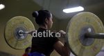 Atlet Angkat Besi Siap Berjaya di Olimpiade 2012