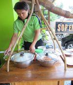 Mencicipi Gurih Enaknya Ayam Geprek Istimewa!