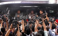 Begitu meresmikan Hari Kebangkitan Teknologi Nasional ke-17, Gusti langsung mencicipi bus listrik karya Lembaga Ilmu Pengetahuan Indonesia (LIPI). Luthfi Andika/detikOto.