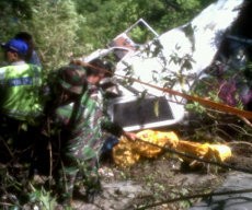 Minibus Masuk Jurang di Danau Toba, 7 Tewas 5 Kritis