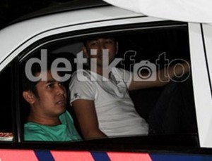 Takut Kena Macet ke Tempat Nikahan, Raffi-Olga Numpang Mobil Polisi