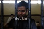 Pembunuh dalam Koper, Satu Dipenjara-Satu Bebas