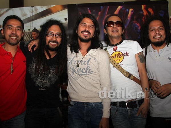 FOS Band Bakal Tampil di Inggris