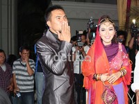 Malam itu mereka terlihat seperti sepasang kekasih. Herianto Batubara/detikhot