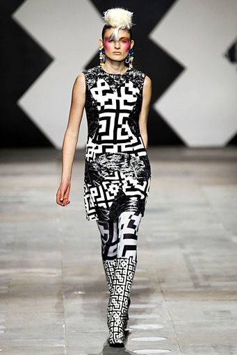 Louise Gray, Fall/Winter 2012. London Fashion Week 2011. [dok. Louise Gray]