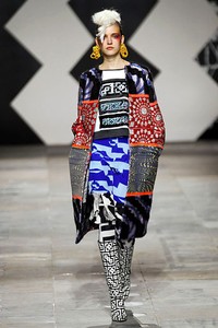 Louise Gray, Fall/Winter 2012. London Fashion Week 2011. [dok. Louise Gray]