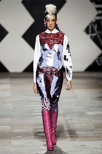 Louise Gray, Fall/Winter 2012. London Fashion Week 2011. [dok. Louise Gray]