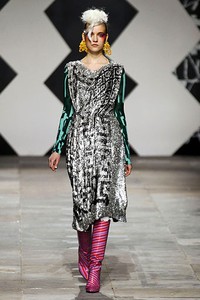 Louise Gray, Fall/Winter 2012. London Fashion Week 2011. [dok. Louise Gray]