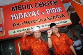 Disambut Pendukung, Hidayat-Didik Janji Beresi Pemukiman Kumuh