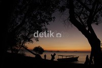 Keindahan Pantai Labuan Bajo yang aduhai.