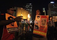 Aksi ini berlangsung tertib selama hampir 2 jam. Mereka meminta pemerintah Jakarta tidak menggunakan pendekatan kekerasan dalam menangani konflik Papua.