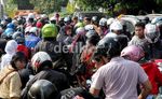 Angkutan Massal Tidak Diurus, Motor Membludak