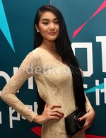 Senyum Menggoda Dominique