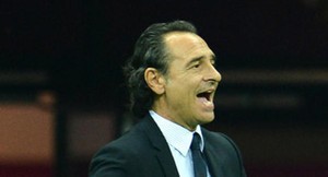 Angkat Topi untuk Sukses Italia