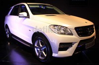 Mobil ini dibandrol dengan harga Rp 1,199 Miliar off the road.
