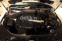 Mobil ini menggunakan mesin V6 dengan kekuatan 3498 cc dan 7 Transmisi.