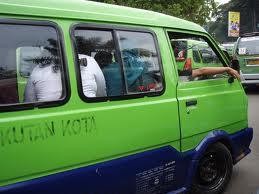 Angkot Terbakar di Tugu Kujang Bogor, 2 Orang Luka Bakar