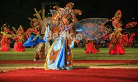 Seluruh pertunjukan dibagi dalam beberapa fase proses pembuatan batik tersebut. Muchus Budi Rahayu/detikcom.
