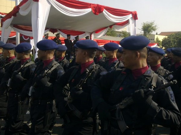 Peringati Hari Bhayangkara di Mapolda Jatim