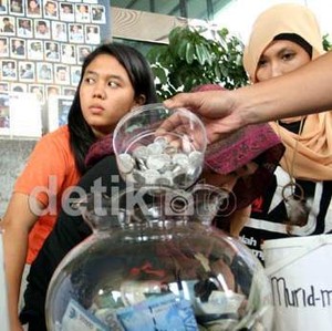 Dana untuk KPK, Mulai dari Koin Seember Hingga Uang Rp 12.345