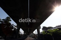 Kini tidak ada lagi penyempitan jalan di sepanjang Jalan Pangeran Antasari.