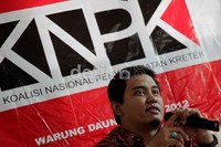 Petani tembakau menilai RPP tersebut akan membatasi pertanian tembakau karena diminta menanam komoditas lain selain tembakau oleh pemerintah. Konsekuensinya, kebutuhan industri tembakau akan dipenuhi oleh tembakau impor.