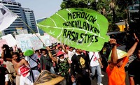 Alasan kesehatan ditolak para petani karena perokok sudah membayar pajak hingga puluhan triliun rupiah/tahun. Bila uang tersebut dipegunakan dengan benar, orang-orang yang diduga kesehataanya rusak karena rokok bisa dijamin kesehatannya dengan pajak tersebut.