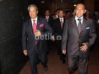 Pertemuan tersebut merupakan kunjungan balasan UMNO terhadap Partai Golkar. Pimpinan partai beringin, yang diketuai Aburizal Bakrie, telah lebih dulu bertemu pimpinan UMNO di Kuala Lumpur pada Juni 2012.